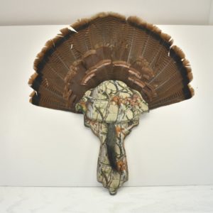 Classic style, two piece turkey plaque with leg slots.