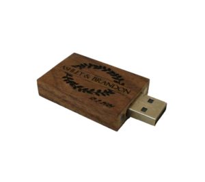 Wedding Wreath Design Engraved Wood Flash Drive