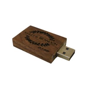 Wedding Wreath Design Engraved Wood Flash Drive